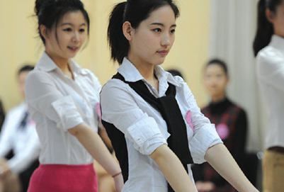 重庆航空学校：女生报读航空专业的具体要求是什么?