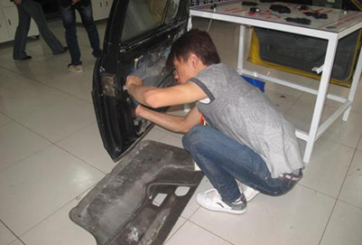 初中刚毕业选什么专业好