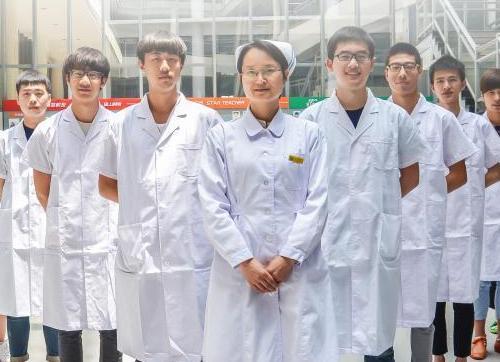 男生报读护理专业的就业前景怎么样？