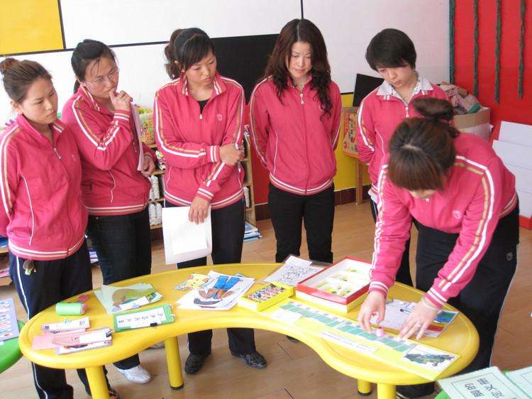 重庆幼儿教师应具备的专业知识有哪些