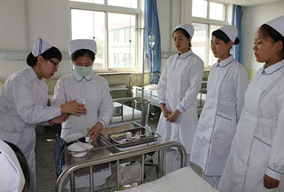 四川红十字卫校康复治疗专业开设课程如何