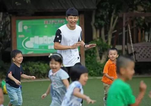 男生读幼师专业发展好吗