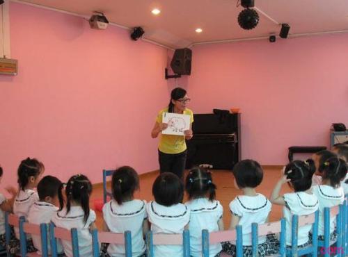 重庆幼师学院教大家如何成为一位有爱心的幼儿教师