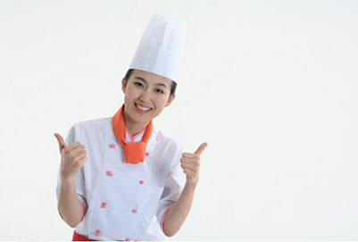 想要学厨师，成都哪所厨师专业学校好?