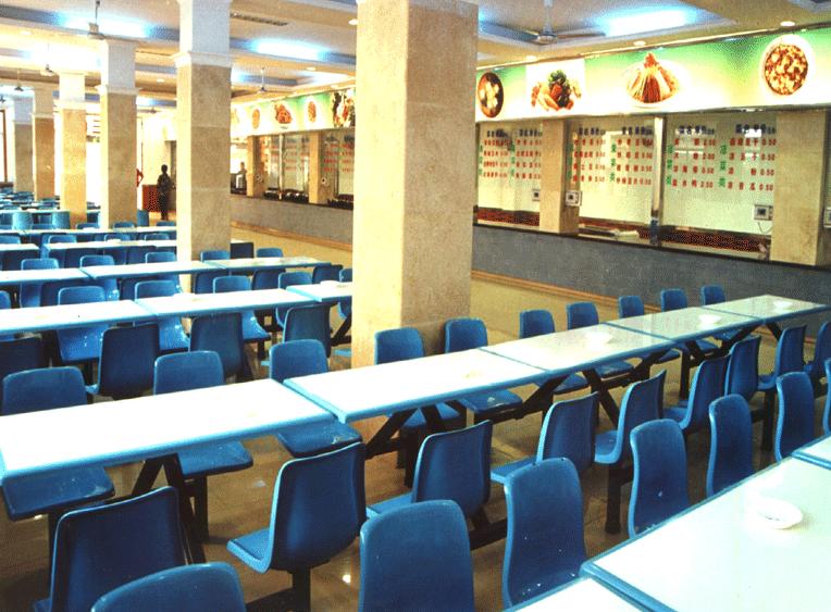 重庆机械职工中等专业学校宿舍条件、食堂环境