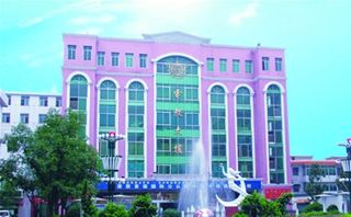 四川省石棉县职业高级中学的校园环境怎么样