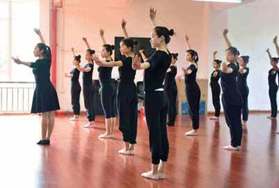 初中毕业选择什么专业好