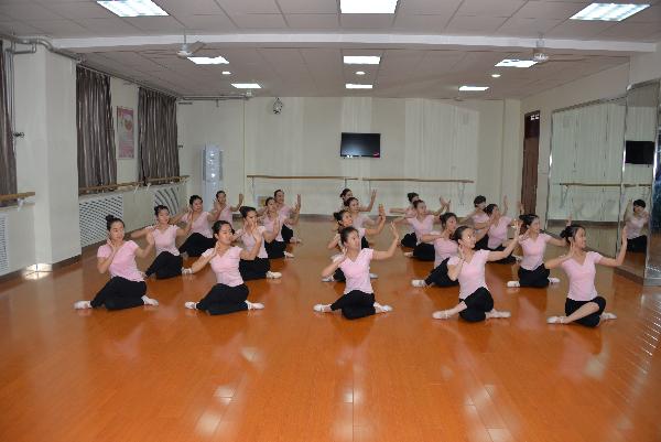 成都幼儿师范学院的设备和学校环境好不好