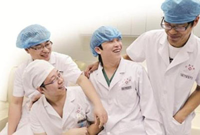 重庆卫生学校分析：男护士为何如此吃香？