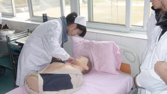 重庆开设临床医学专业比较好的大学是哪些,重庆公立卫校