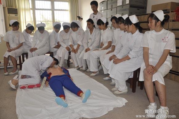 重庆职高卫校高级护理专业主要课程有哪些