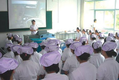 2024年重庆市卫生技工学校护士就业前景如何