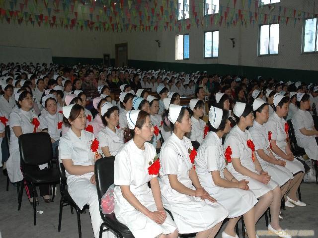 重庆护士执业资格考试报名条件有哪些