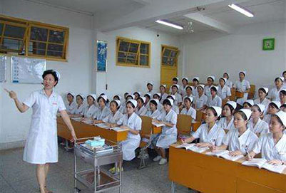 重庆高级护理专业哪家学校比较好