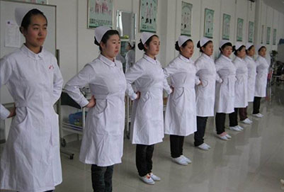 女生成绩不好可以学习什么专业，读什么学校