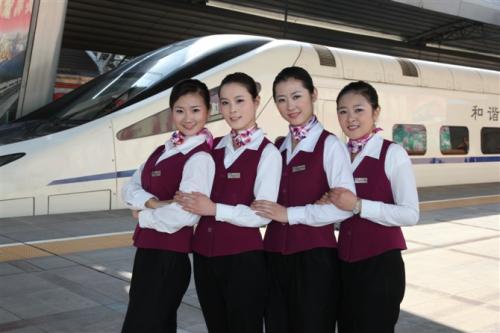 重庆男高铁乘务员面试的内容是哪些呢