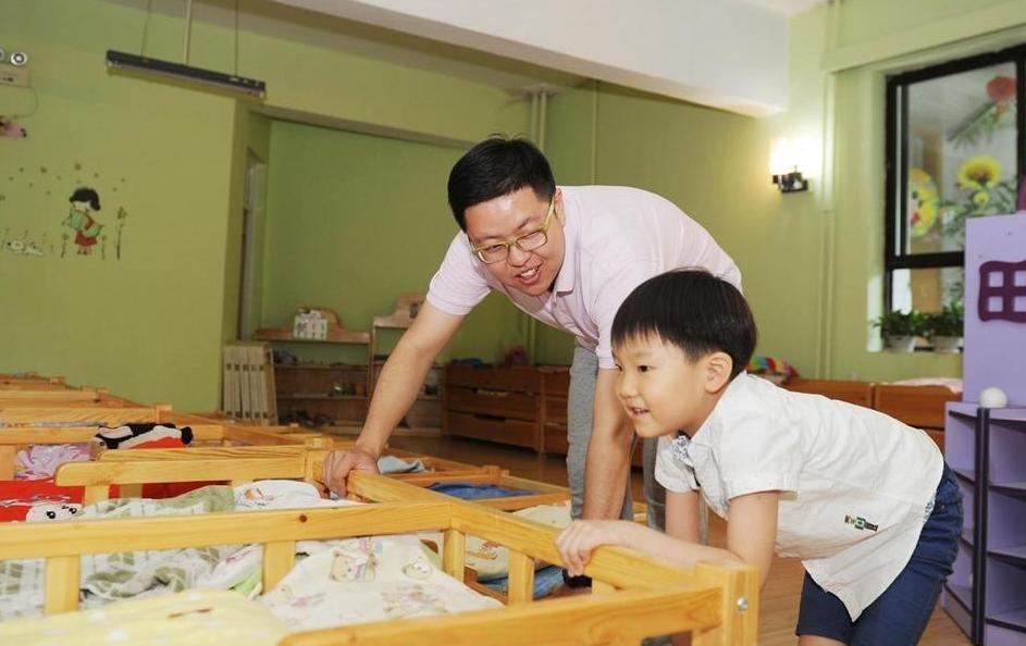 重庆中专幼师学校浅谈幼儿教育的好处