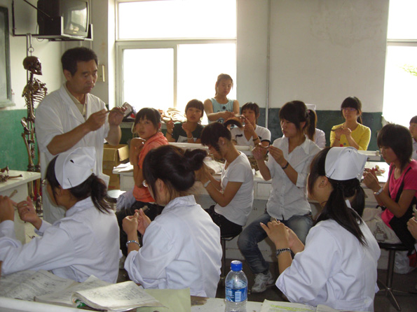 成都学护理专业好不好呢