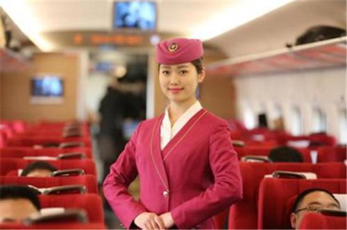 四川女生读高铁乘务专业好不好?