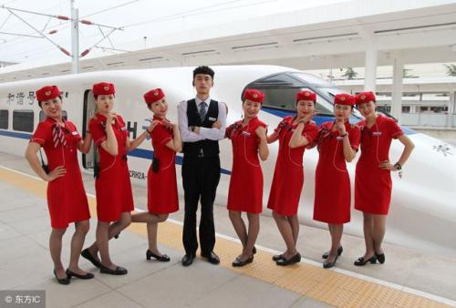 四川学高铁乘务专业的薪资待遇怎么样？