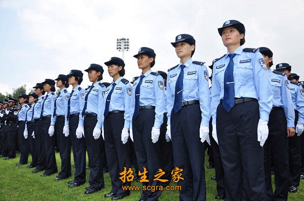 武汉警官职业学院校服图片